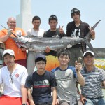 大物カジキを１本釣り／大阪府の高校生　修学旅行で驚きの釣果