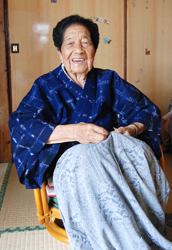 川満 フミさん（93歳）（伊良部字池間添）