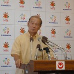 定例会見で興南野球部に県民栄誉賞を贈ることを発表した仲井真知事
