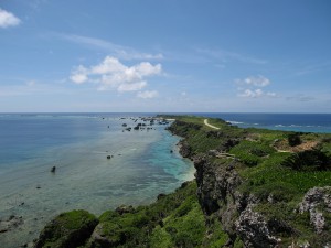 国指定名勝に追加指定された東平安名崎と、パナリ岩礁を含む周辺海域（資料写真）