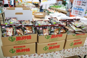 香港に輸出されている多良間産黒糖（資料写真）
