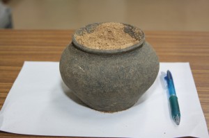 完全な形で発見されたグスク時代の代表的な遺物「カムィヤキ」