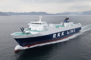 きょう初めて入港する琉球海運の新造貨物船「ちゅらしま」（琉球海運提供）